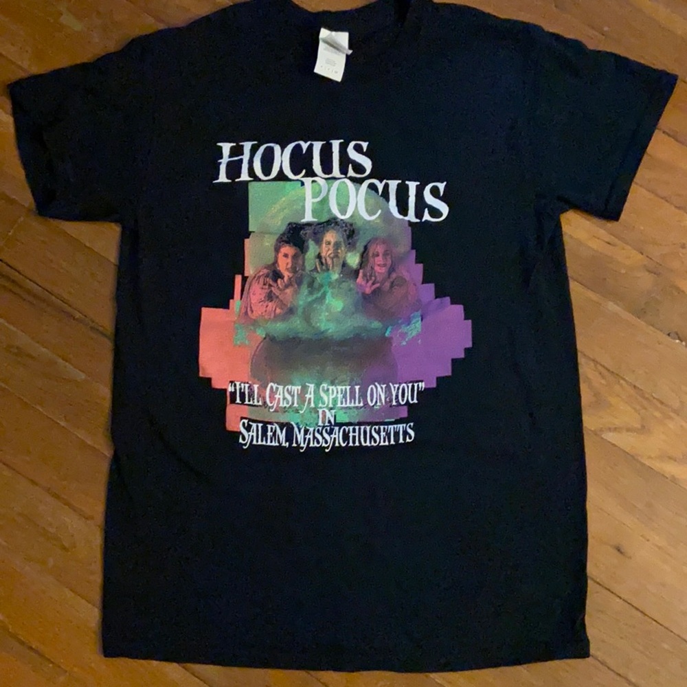 Hocus Pocus T shirt Size Small